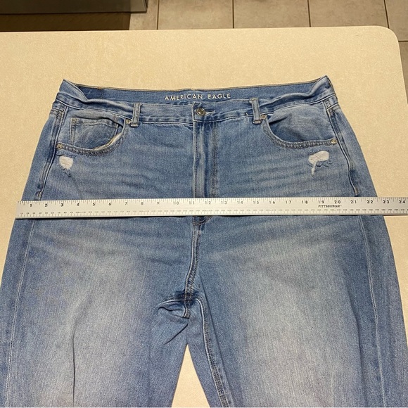 American Eagle Distressed Mom jeans Light wash Size Plus Size 18 Regular - Picture 11 of 16
